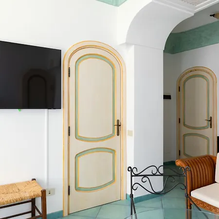 Aparthotel Hotiday And View Positano